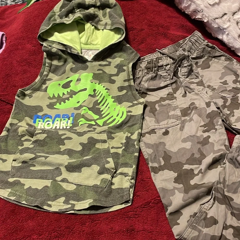 CAMO Outfit pants SZ 5-6 lined hooded sleeveless Top w kangaroo pocket 4/5 pants